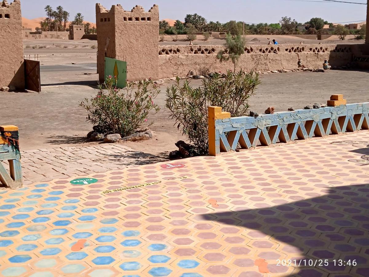 La Vallee Des Dunes - Auberge, Bivouacs Et Excursions Мерзуга Экстерьер фото